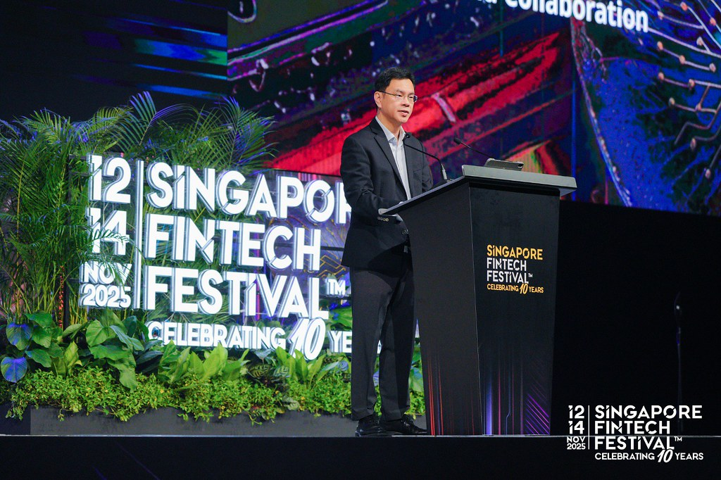 Singapore’s MAS Tightens Stablecoin Rules, Accelerates CBDC Trials With 3 Major Banks 2 Singapore