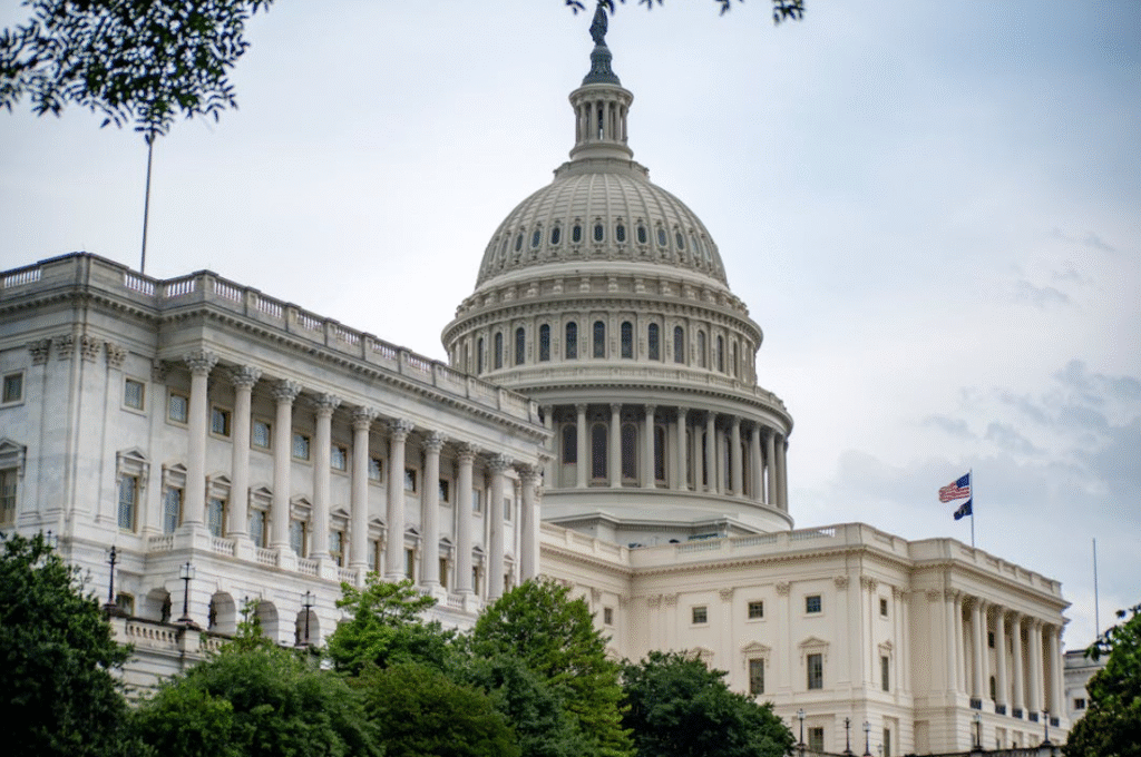 U.S. Gov Shutdown Nears End as Senate Advances Funding Deal - Crypto & Stock Markets Surged U.S. Gov Shutdown Nears End as Senate Advances Funding Deal - Crypto & Stock Markets Surged: Breakthrough agreement sparks market rally while addressing critical travel disruptions ahead of Thanksgiving holiday.