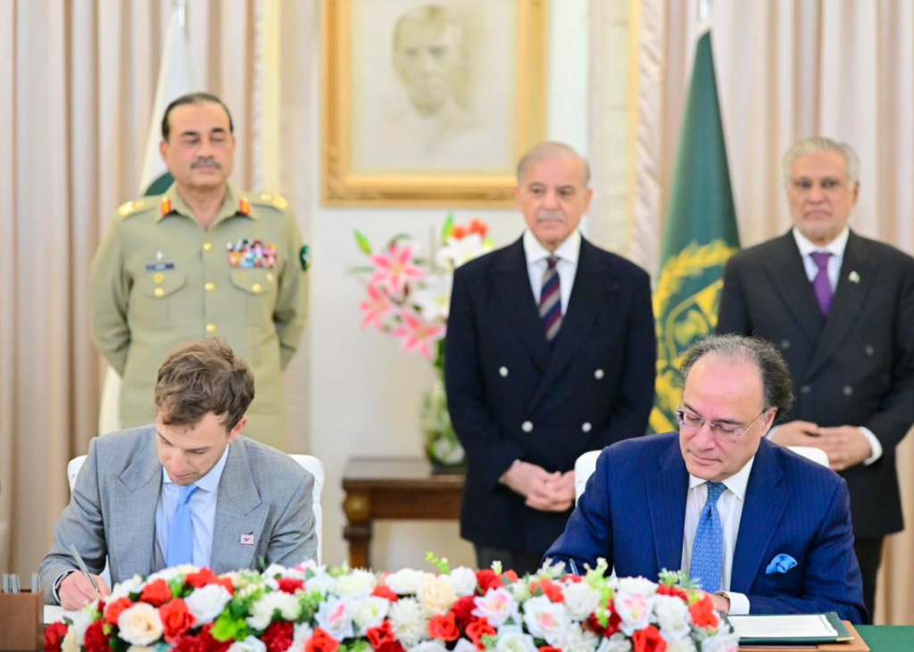 Pakistan Partners with World Liberty Financial on USD1 Stablecoin Pakistan Partners with World Liberty Financial on USD1 Stablecoin: The nation is exploring using the USD1 stablecoin to improve its cross-border payments and remittances system.