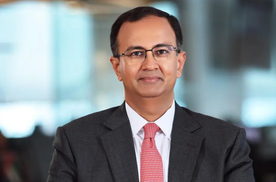 RAKBANK Secures UAE Approval to Launch AED Backed Stablecoin RAKBANK Secures UAE Approval to Launch AED Backed Stablecoin: The bank receives in-principle approval from the Central Bank of the UAE to issue a regulated dirham stablecoin, marking a major step for traditional finance in the region.