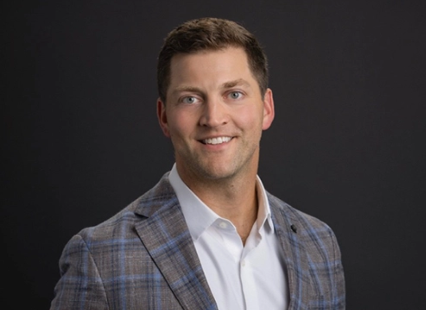 Apex Group and Coinbase Tokenize Bitcoin Yield Fund on Base Apex Group and Coinbase Tokenized Bitcoin Yield Fund on Base: The $3.5 trillion fund giant partners with Coinbase Asset Management to launch a compliant, on-chain share class using the ERC-3643 standard.